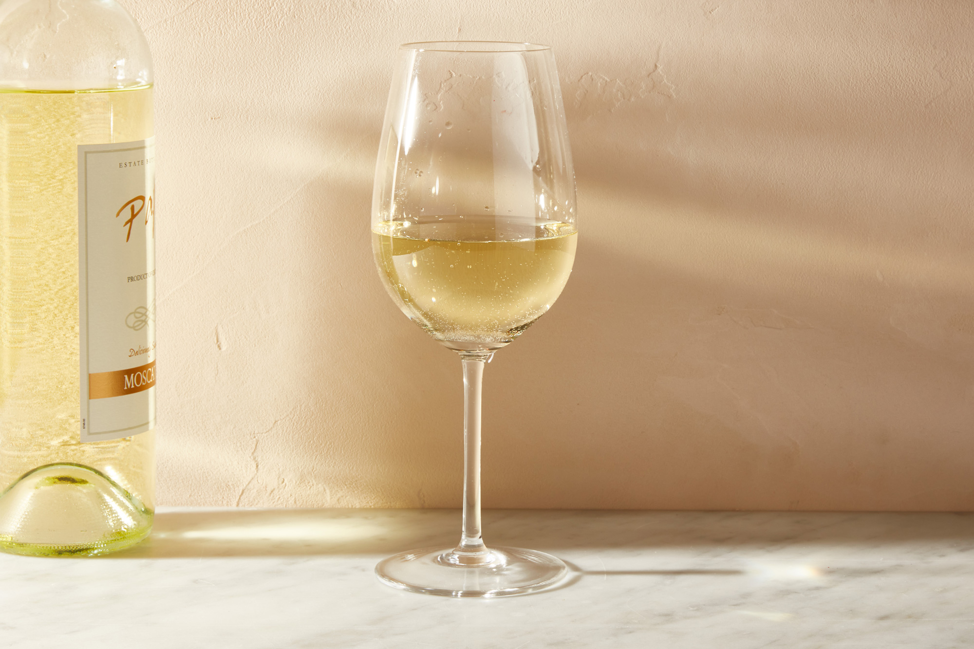 SES-moscato-wine-information-3511261-hero