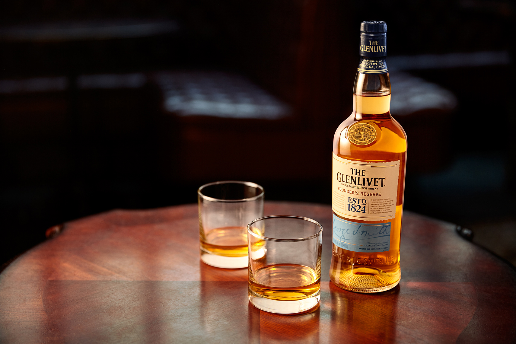 glenlivet_with_glasses